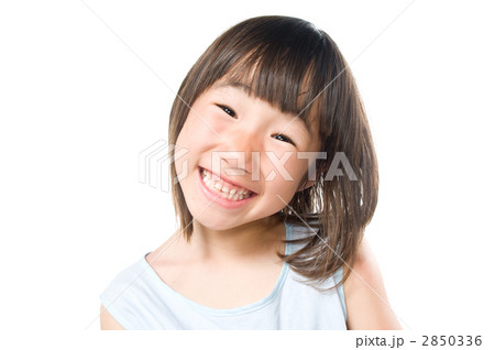 笑顔の女の子 笑顔の女の子 2850336