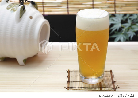 夏の夜に飲むビール 夏の夜に飲むビール 2857722