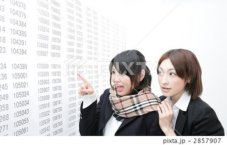 受験　女子高生　合格発表　イメージ　モデル：山口藍＆星沙織 2857907
