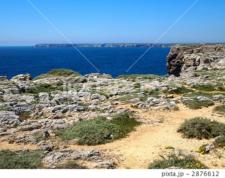 ポルトガル・サグレス岬からサン・ヴィセンテ岬を望む 2876612