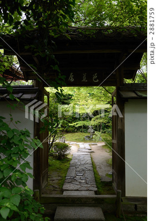 京都、松尾芭蕉と与謝蕪村が愛した金福寺 2881759