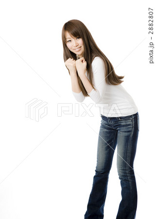 ガッツポーズの女性 2882807