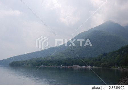 支笏湖と恵庭岳 2886902