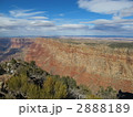 2888189