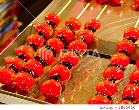 市場で売られるお菓子（廟口小吃(基隆夜市)／台湾･基隆市） 2895450