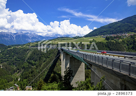 チロル地方のヨーロッパ橋 2896373