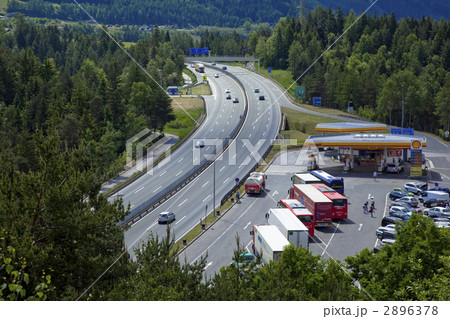 アウトバーンのパーキングエリア アウトバーンのパーキングエリア 2896378