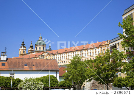 ヴァッハウ渓谷のメルク修道院 2896671