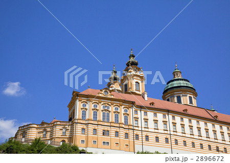 ヴァッハウ渓谷のメルク修道院 2896672