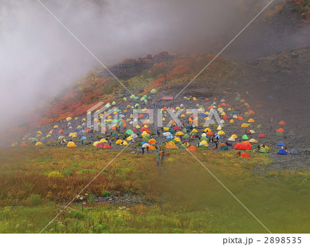 涸沢テント村の写真素材