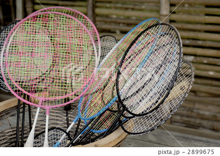 バトミントンのラケット 2899675