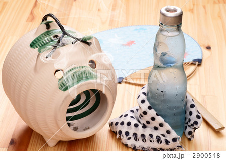 蚊遣り豚とラムネ 2900548