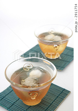 竹製コースターと麦茶 竹製コースターと麦茶 2911754