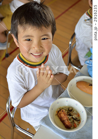 給食 給食 2916235