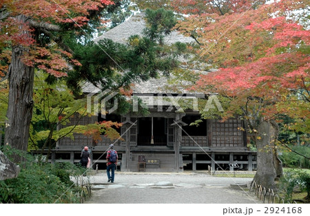 世界遺産に指定された毛越寺の常行堂 2924168