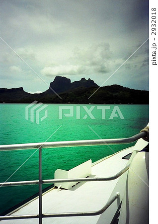 ボートから見たオテマヌ山（ボラボラ島） 2932018