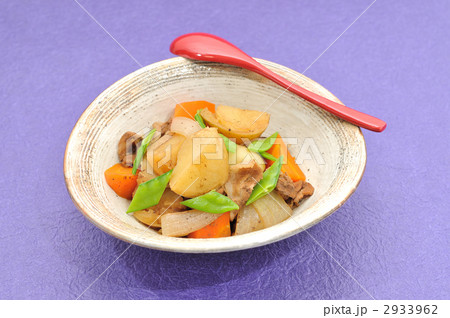 和風の家庭料理「肉ジャガ」。 和風の家庭料理「肉ジャガ」。 2933962