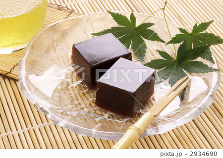 夏の和菓子（水羊羹） 2934690