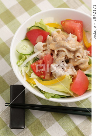 豚しゃぶサラダ 2942171