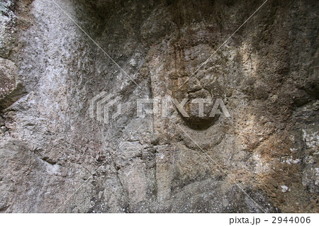 香川県三豊市豊中町下高野(七宝山東麓)興隆寺遺跡石塔群下段 香川県三豊市豊中町下高野(七宝山東麓)興隆寺遺跡石塔群下段 2944006