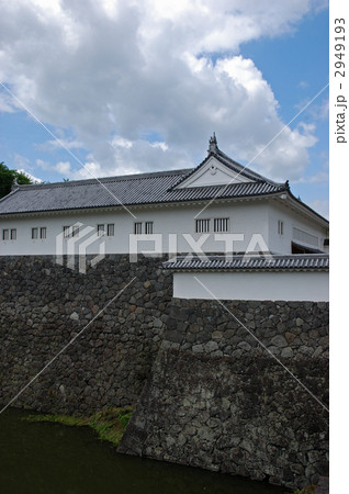 山形市内散歩・山形城　二ノ丸城壁と堀 2949193