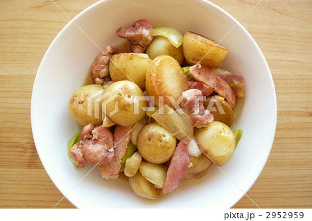 新じゃがの洋風煮物 2952959