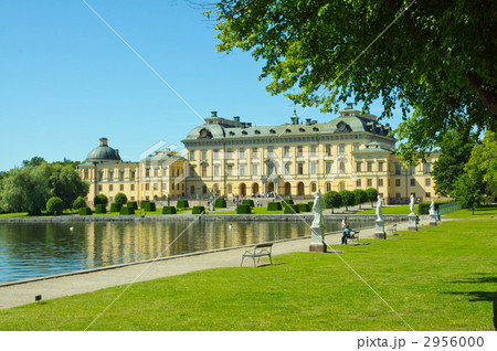 ドロットニングホルム宮殿 2956000