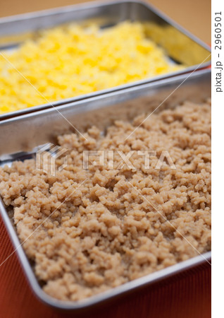 鶏のそぼろ 2960501