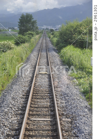 まっすぐな線路 2961301