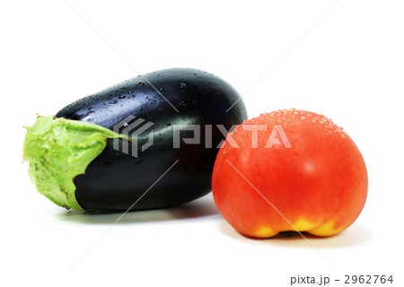 新鮮トマトとベイナス白バック横位置 2962764