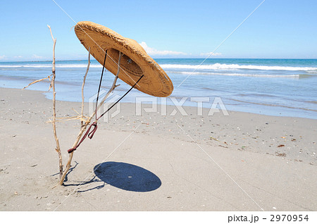 海辺の麦わら帽子 2970954