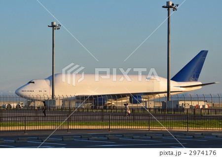 夕日に照らされたドリームリフター 2974176