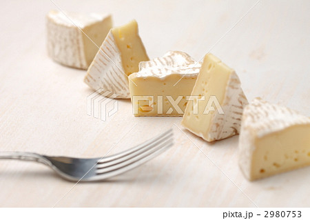 カマンベールチーズ 2980753