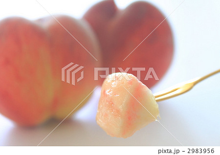 桃　フルーツ　デザート 2983956