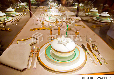 ノーベル賞晩餐会の食器の写真素材 [2984417] - PIXTA
