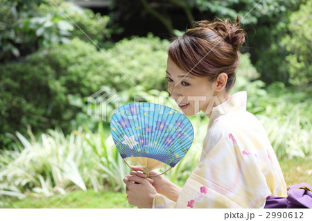 浴衣の女性 2990612