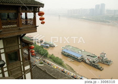 重慶・洪涯洞と嘉陵江 3006310