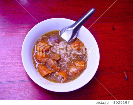 ミャンマー独特の料理「モヒンガー」(ヤンゴン/ミャンマー) ミャンマー独特の料理「モヒンガー」(ヤンゴン/ミャンマー) 3029197