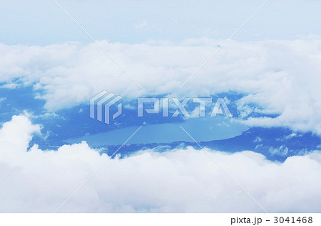 富士山から見る山中湖 富士山から見る山中湖 3041468
