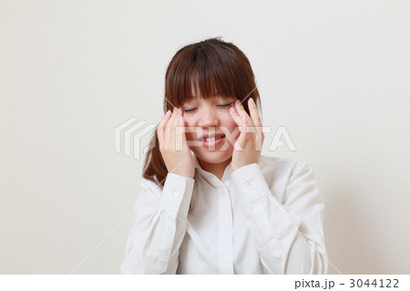 眼精疲労のOL 眼精疲労のOL 3044122