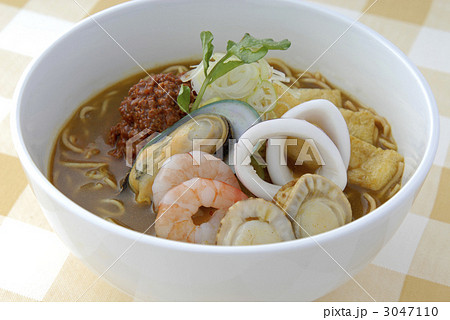 シーフードカレーラーメン 3047110