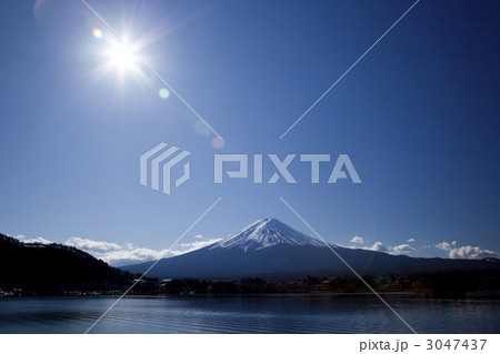 河口湖と富士山 3047437
