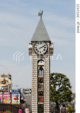 田端駅前のアンティークな時計台 3052425