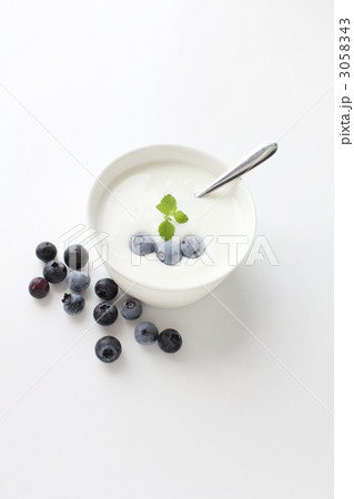 ブルーベリーとカスピ海ヨーグルト 3058343
