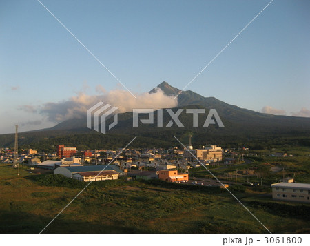 夕方の利尻山 3061800