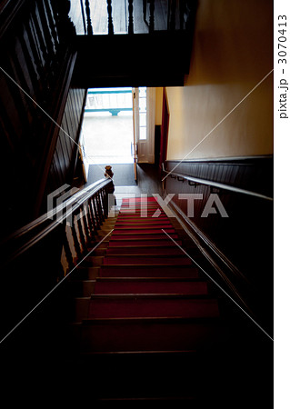 洋館 階段 アンティーク レトロ 屋敷の写真素材