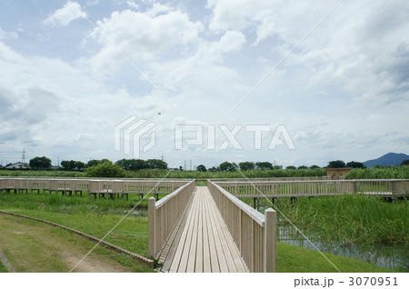3070951