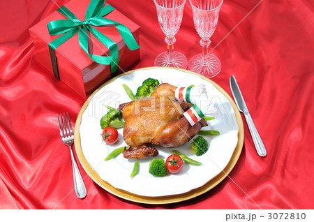 クリスマスディナーのチキン料理。 3072810