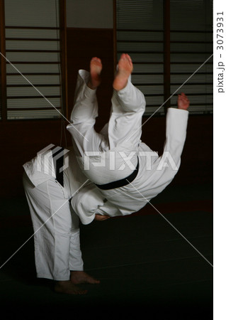 一瞬の油断 3073931