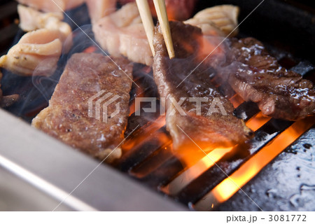 焼肉 3081772